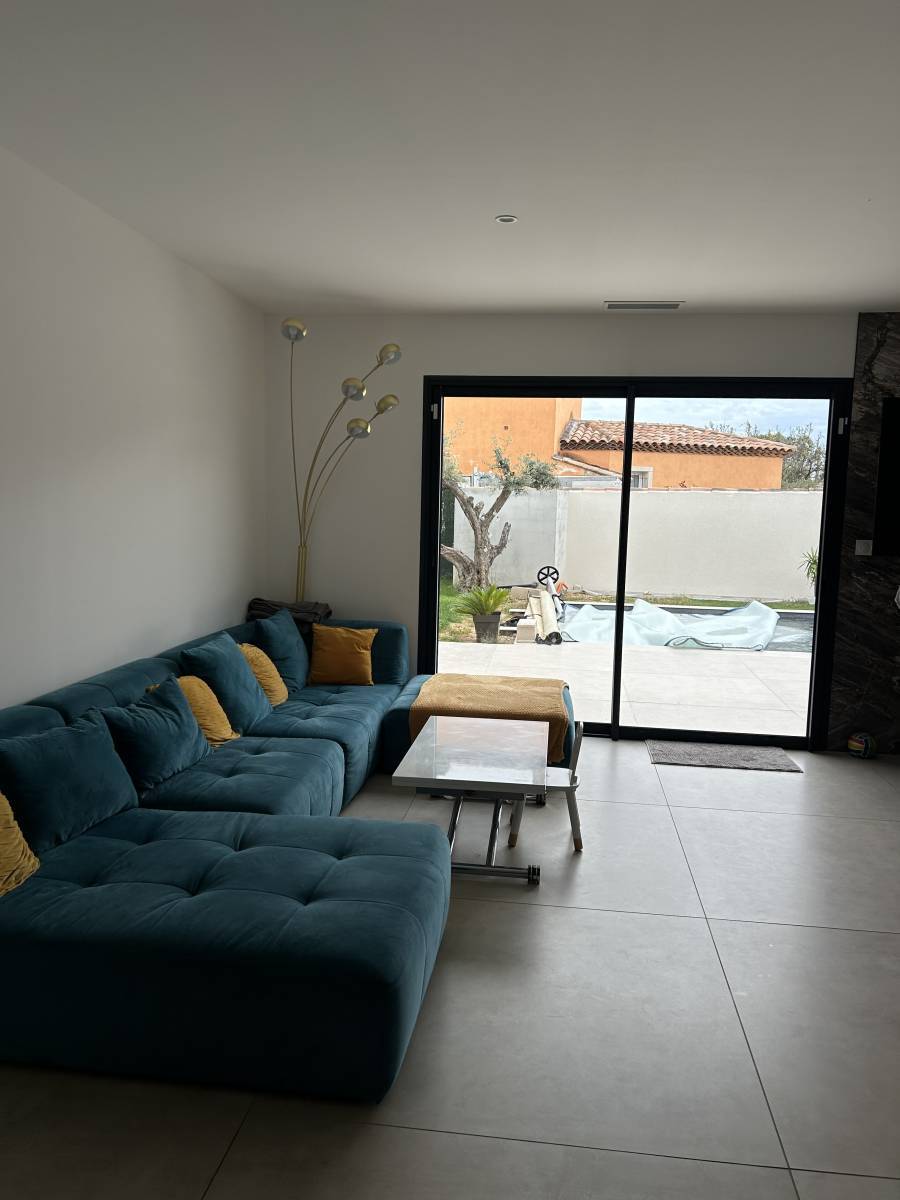 Carrelage 90x90 imitation béton à La Farlède proche de Toulon dans le 83