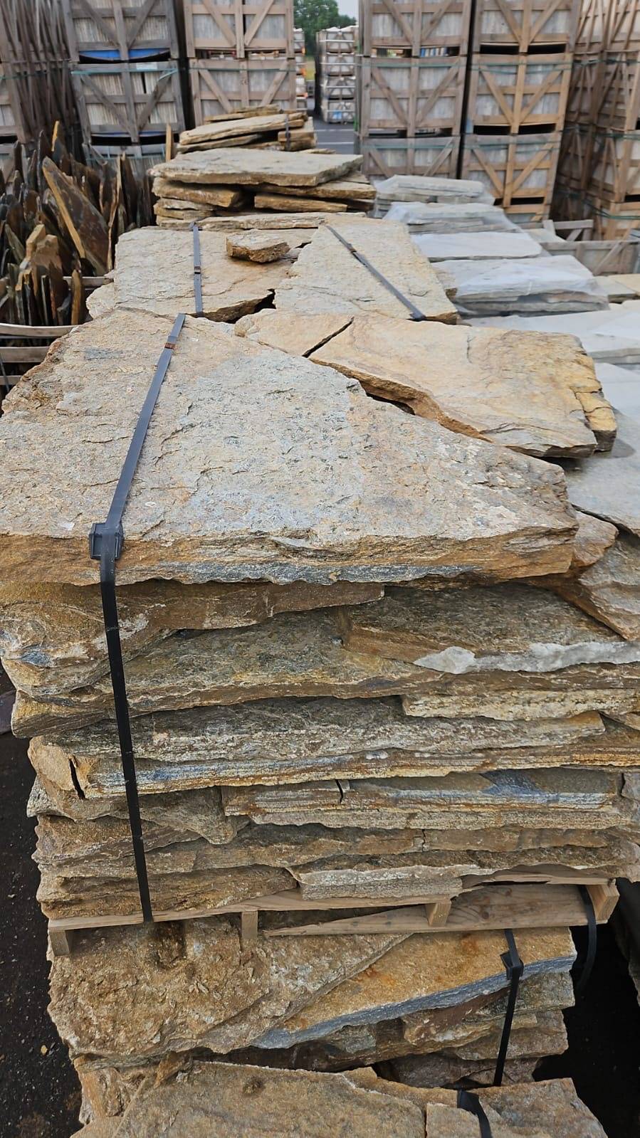 Pas japonais en Gneiss Madale en vente à Toulon dans le Var