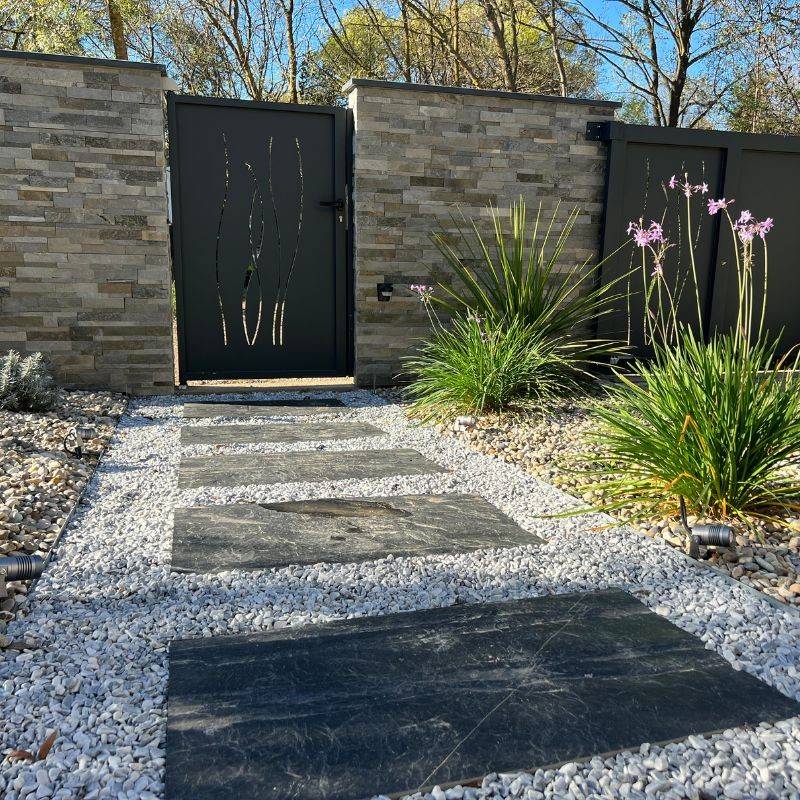 Vente de pas japonais en ardoise dans le 83 à La Garde