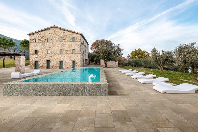 Dalle sur plot gamme Mediterranea en vente à Toulon dans le Var 