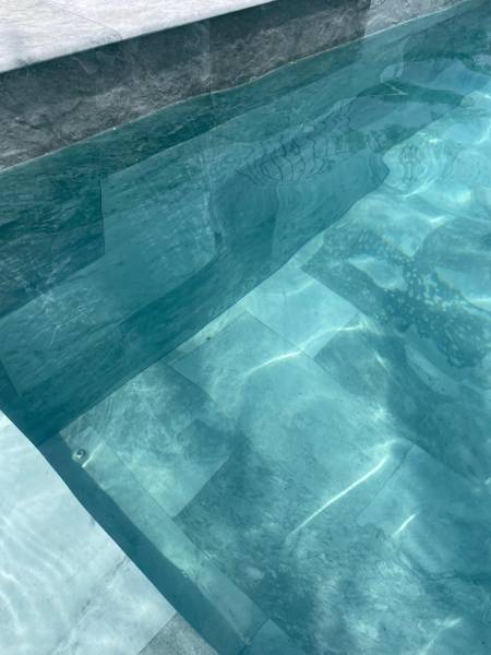 Piscine imitation bali dans la région PACA à Bandol dans le 83