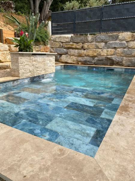 Achat de carrelage de piscine à La Garde proche de Toulon