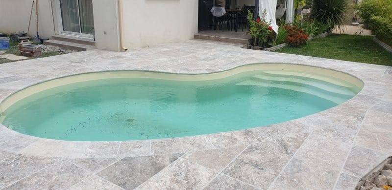 Dallage extérieur Travertin Silver Rustic 61x40.6x1.2cm