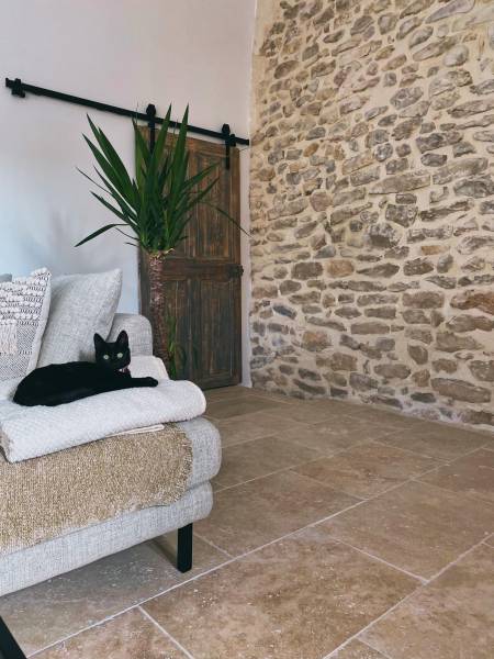 Dallage intérieur Travertin Beige 1er choix Classic Mix 61x40.6x1.2cm