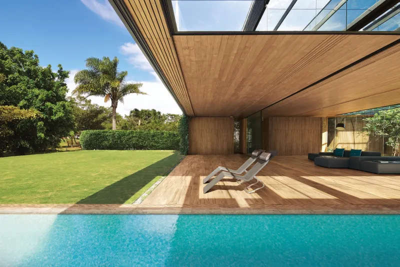 Vente de carrelage effet bois pour sa terrasse à Toulon