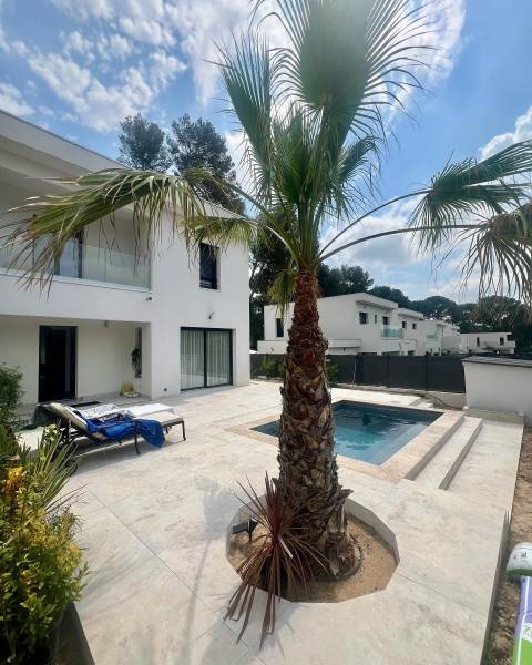 Magasin de carrelage travertin à Toulon dans le Var