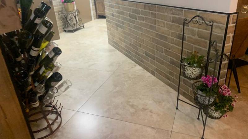 Trouver du carrelage imitation travertin beige à Sollies proche de Toulon dans le Var