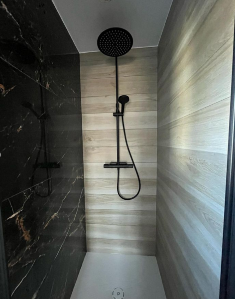 Carrelage salle de bain effet bois La Valette-du-Var Toulon 83