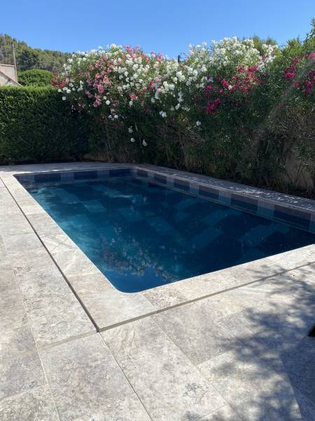 Margelle de piscine Travertin Silver Rustic 61x33x3cm + bord ½ rond