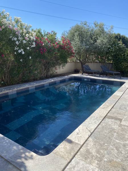 Margelle de piscine Travertin Silver Rustic 61x33x3cm + bord ½ rond