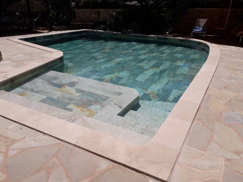 Margelle de piscine Travertin Beige 1er choix Classic Mix 61x33x3cm + bord ½ rond