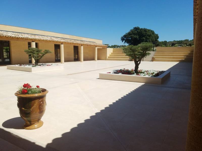 Vente dallage pierre naturelle calcaire blanche à Toulon dans le Var