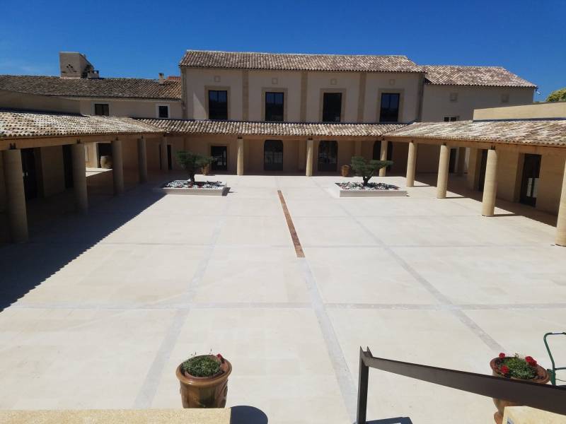 Achat dallage pierre naturelle blanche à Toulon dans le Var