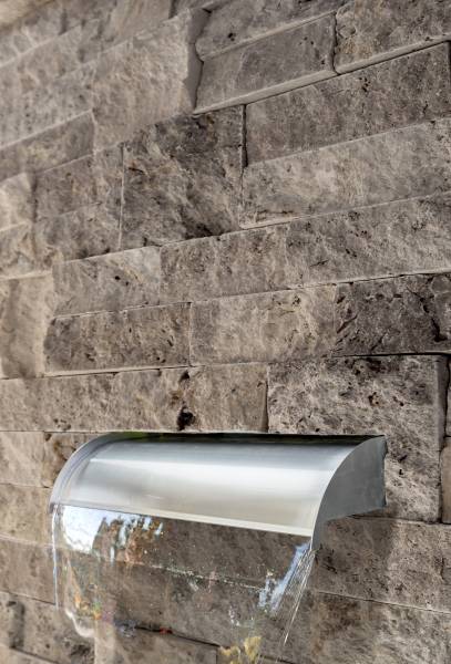 Vente de parement en pierre naturelle Travertin gris à La Garde près de Toulon dans le Var