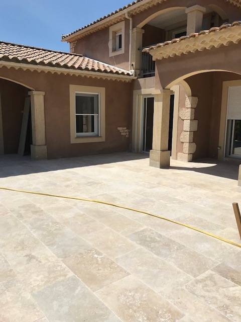 Offre pack travertin Nice: dalle en travertin pour intérieur, livraison et astuces pose