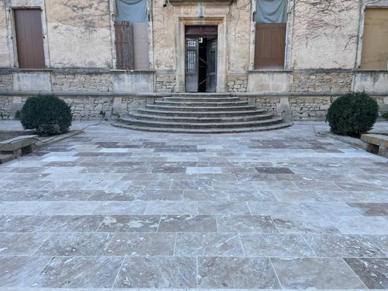 Vente de travertin beige second choix commercial pas cher à Toulon dans le 83