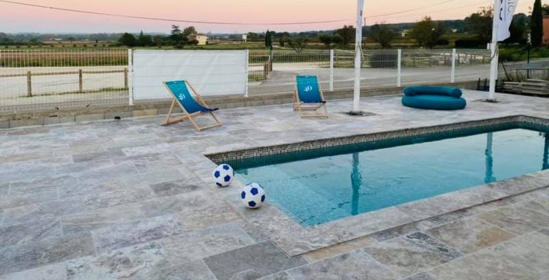 Margelle de piscine Travertin Silver Rustic 61x33x3cm + bord ½ rond