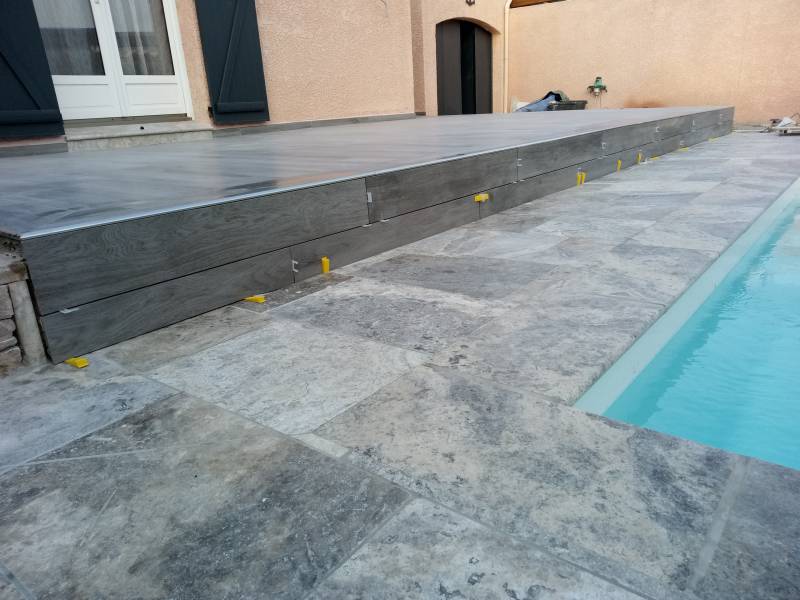 Dallage extérieur Travertin Silver Rustic 61x40.6x1.2cm