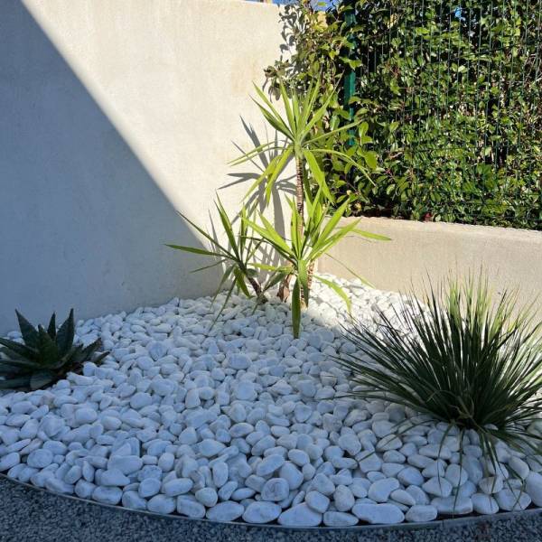 Acheter des galets blanc pour jardinières extérieurs à Toulon