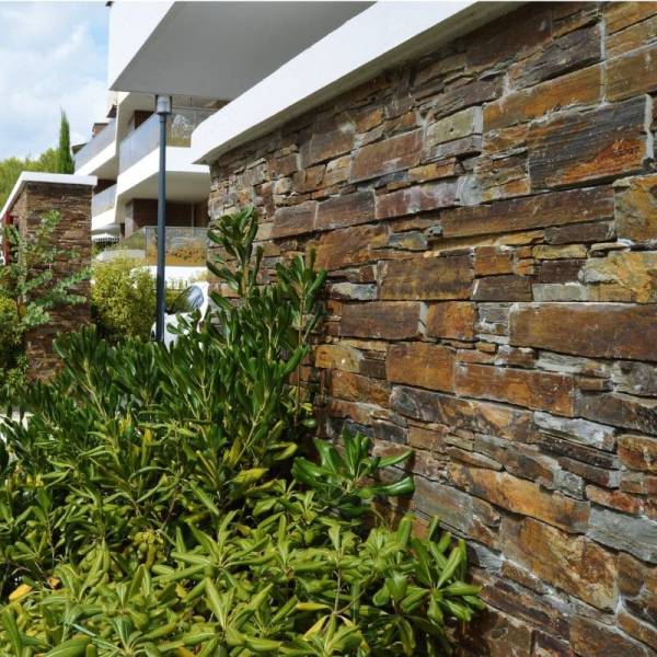 Parement SB Automne en extérieur à Toulon dans le Var 83